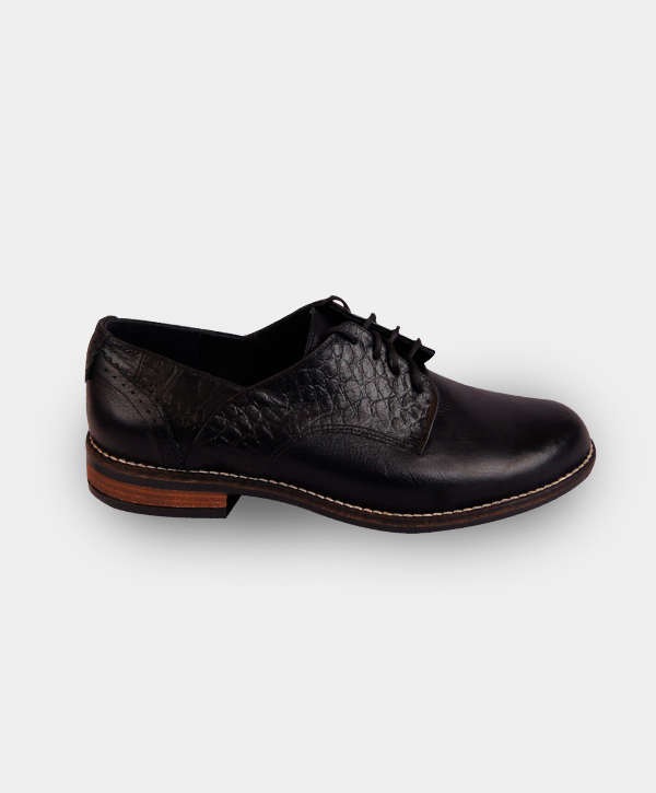 derby-negro-lateral
